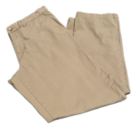 Old Navy Favorite Khakis, classic khakis, size 34x32. - Picture 1 of 6
